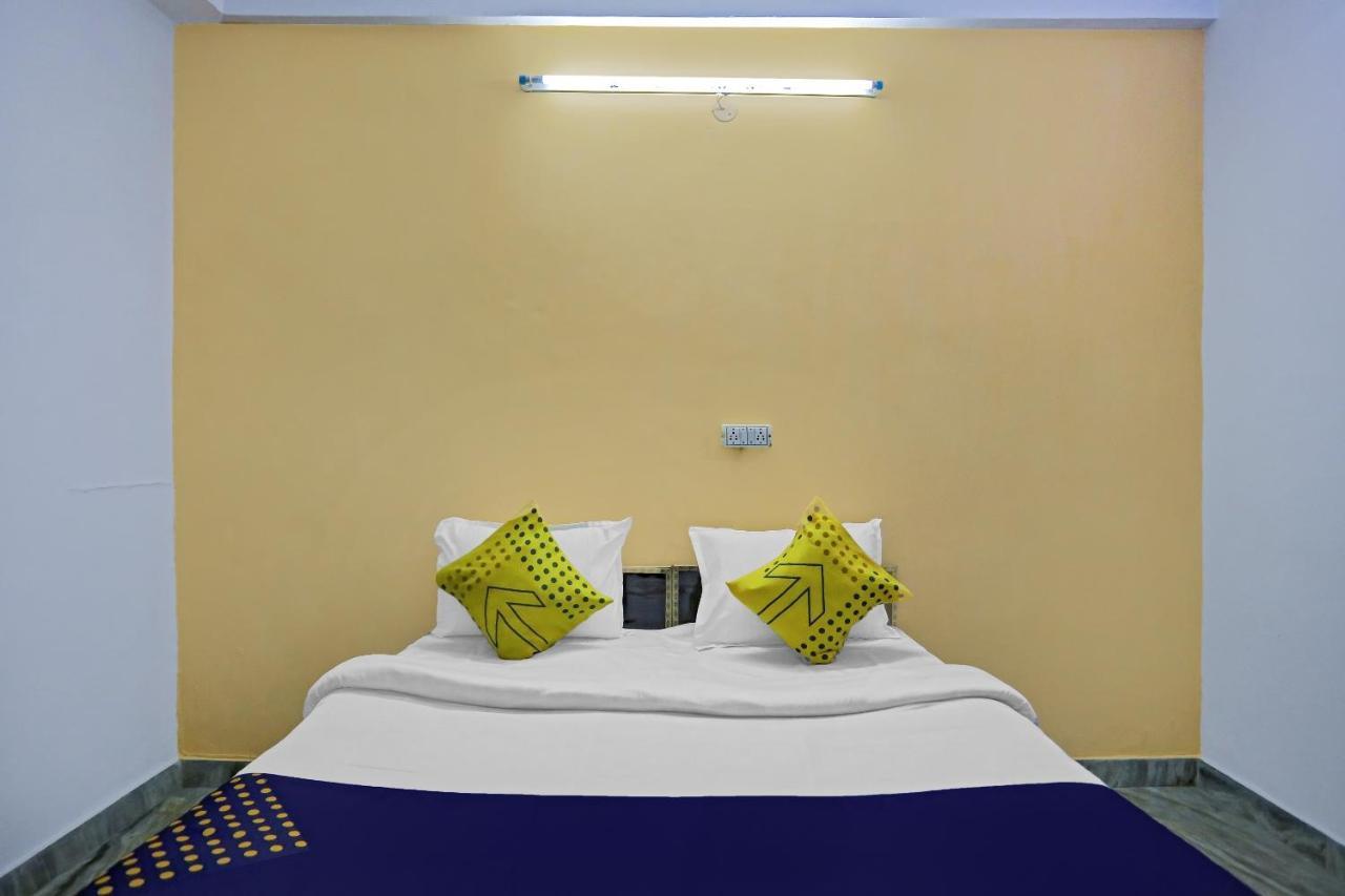 Spot On Raj Hotel Vip Near Worlds Of Wonder Kālkāji Devi Exterior foto