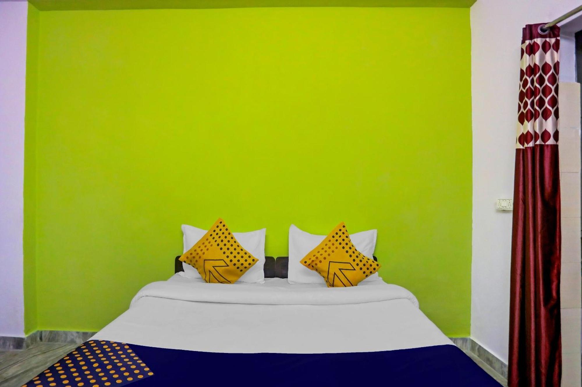 Spot On Raj Hotel Vip Near Worlds Of Wonder Kālkāji Devi Exterior foto